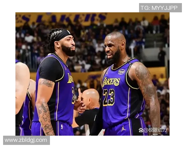 湖人队与热火激战第5场争夺总冠军的关键时刻即将来临 湖人队与热火激战第5场争夺总冠军的关键时刻即将来临